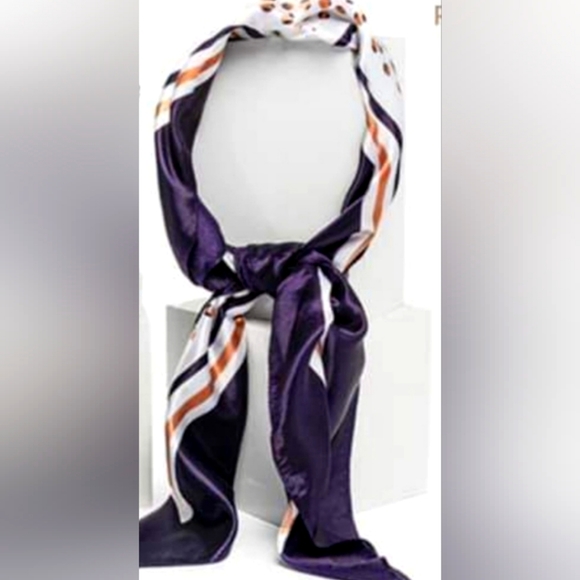 MONAT deluxe Scarf, Alligator clips + combs - Picture 6 of 6